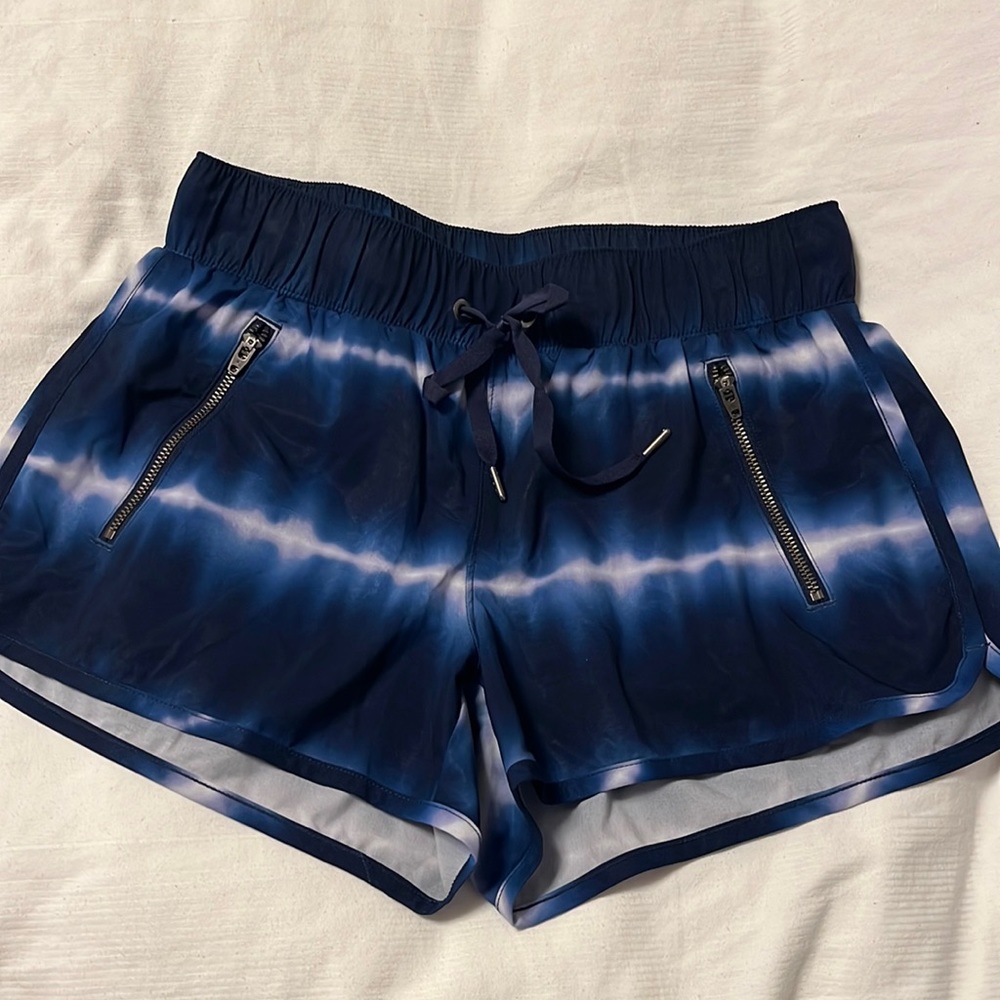 Athleta tie dye blue shorts size xs